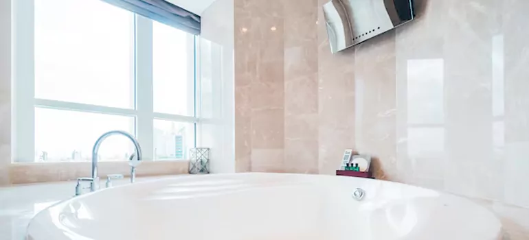 Bathroom Window Coverings in Lakeland, FL