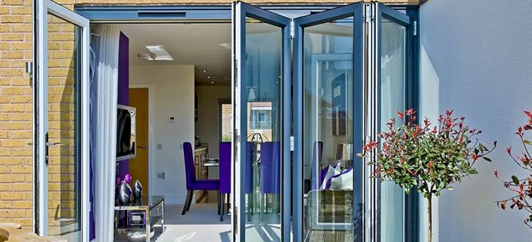 Commercial Door Glass Repair in Lakeland, FL